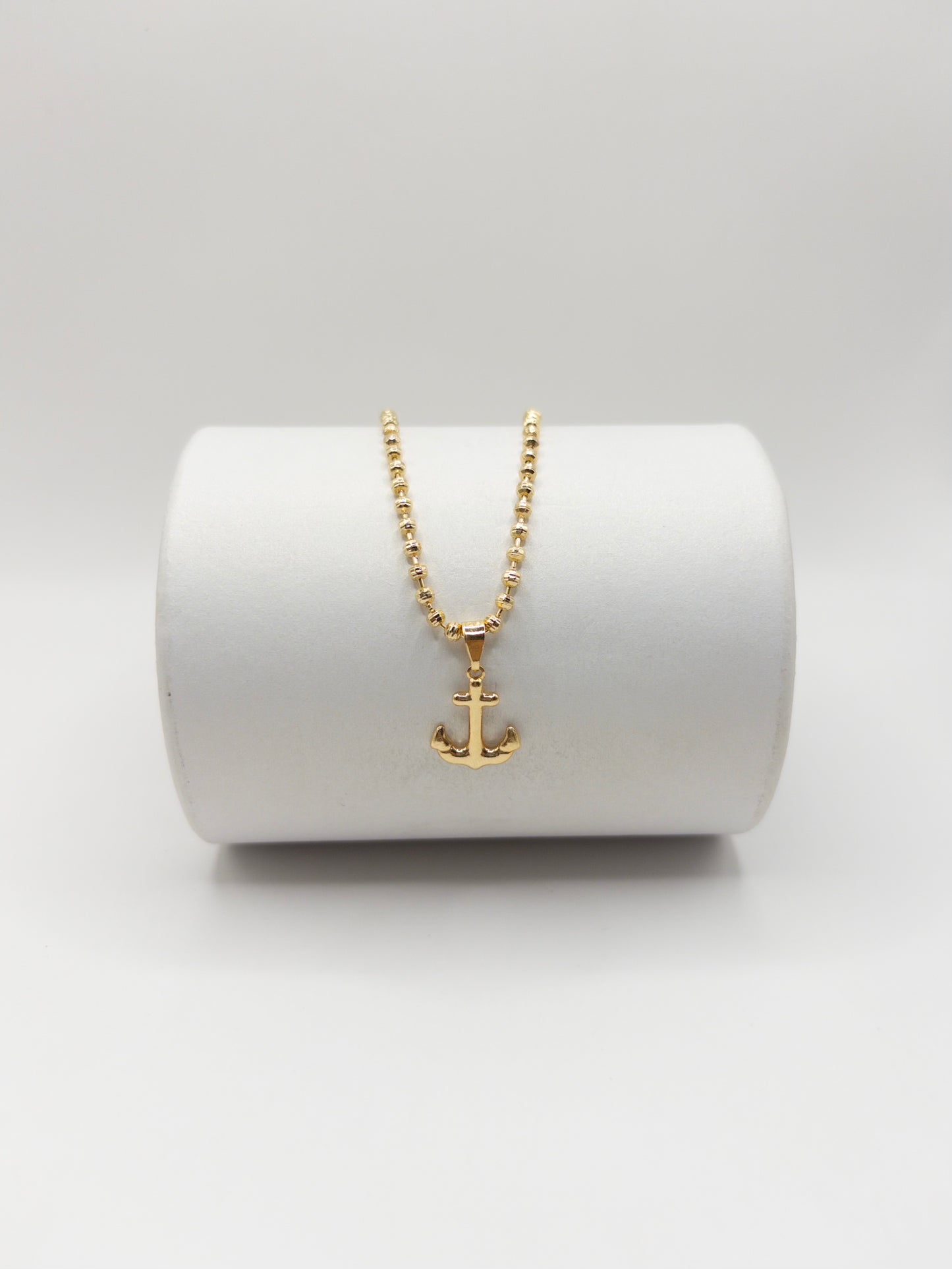 DIJE ANCLA ORO LAMINADO 18K