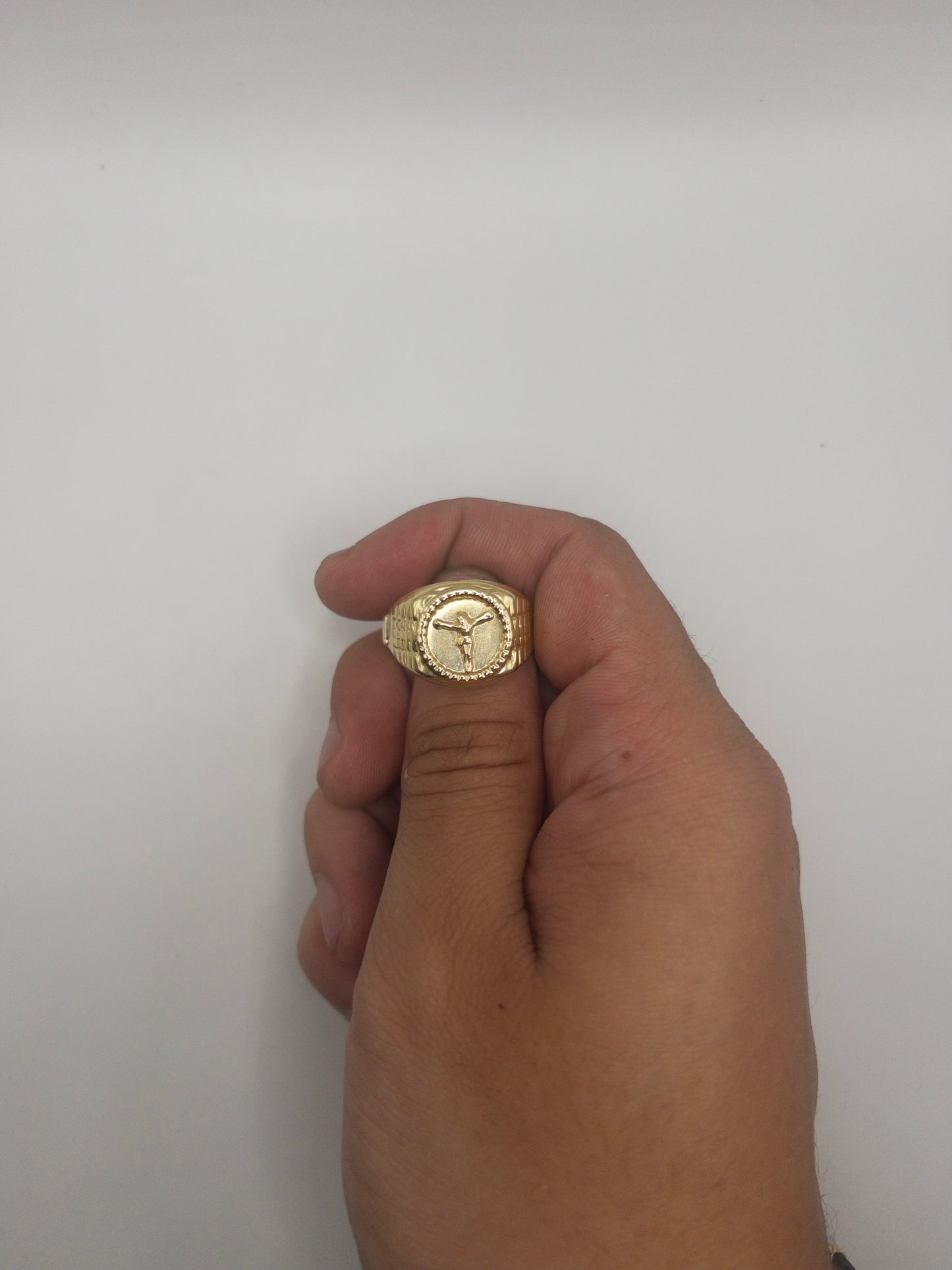 ANILLO CRISTO TALLA 10 ORO LAMINADO 18K